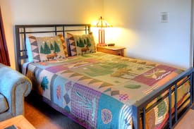 Yosemite National Park Apartment | Yosemite West Studio Condo B107