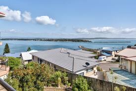 Swansea Heads House | Diamond House ⭐ Incredible Views - Swim Spa ⭐