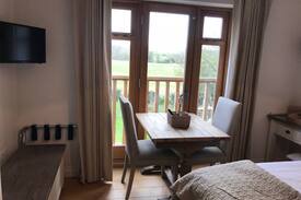 East Lavant Bed & Breakfast | RiversideB&B(R2 )LavantNrGoodwoodChichesterPO180BJ