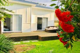 Stanwell Park House | Seaside Resort Classic Beach House @ Stanwell Park