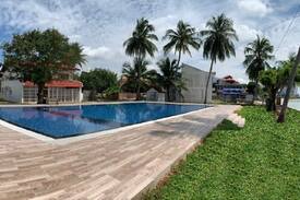 Siginting House | SHORE HOUSE - PINE VILLA