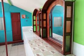 Leon House | Barbaro Guest House
