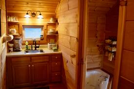 Townsend Bed & Breakfast | The Upper Threshold Suite at the Country Manor Inn
