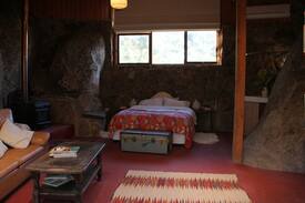 Dalgety House | Snowy River Boulder Cottage