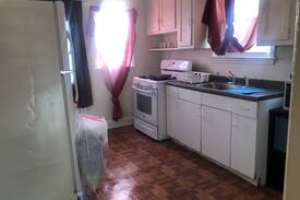 Mid-Govans House | 5610 Mid-Govan full room 4 student/intern/resident
