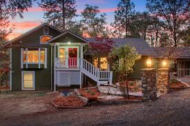 Mariposa House | Early Manor - AUTUMN SPECIAL!!