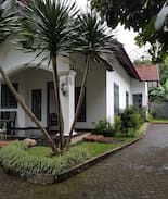 Trawas Villa | Villa Trawas (Villa Manggis)
