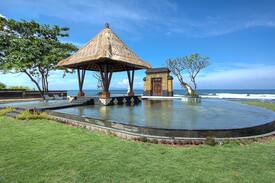 Ketewel Villa | Beachfront Villa Grand Ocean View Near Sanur