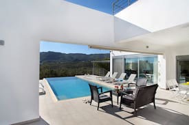 Karefiliana Villa | Gramvousa Villas - Villa Dimitra