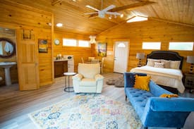 Wimberley House | Brookes' Creek Cottages, Studio Cabin
