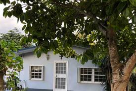 Armenia House | COOL OASIS in BELMOPAN. Quiet, great neighborhood!