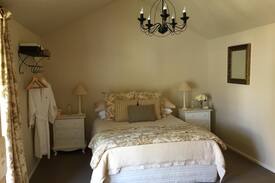 Marewa House | The Cottage LtC ( lemon tree cottage)
