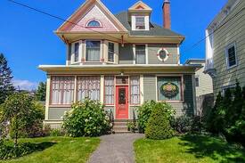 Saint John Bed & Breakfast | Keirstead Manor Bed & Breakfast-Highland Suite
