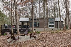 Monteagle House | Peace By the Creek-The Retreat at Deer Lick Falls