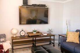 Fremont House | The White Rose Ranch (Sleeps 10-19)/Event Venue