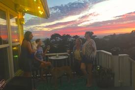 Davenport House | Davenport Landing Beach: Windsurfer's/Pet's Dream