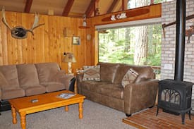 Hoodsport Cabin | The Moose House at Lake Cushman
