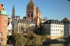 Petite-France Apartment | Charmant studio centre historique,superbe vue!