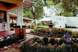 New Waverly House | Gibbs Street Manor Bed and Breakfast