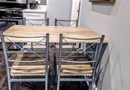 Heart of Chicago Apartment | GOATHOTE | NEW 1/1 APT | ARTSY PILSEN NEIGHBORHOOD