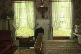 Fred Bed & Breakfast | Serenity Woods