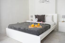 Ocho Rios Apartment | Eshae Living Newly Refurbed Studio Apartment! No 1