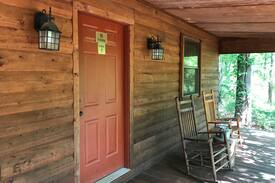 Laneville Cabin | Bugscuffle Inn Cabin 5