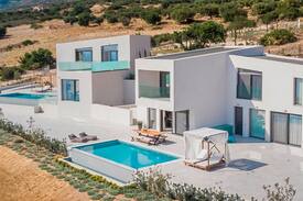 Plateies House | OIKOS twin - Oikos Boutique Residences