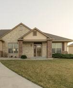 Manhattan House | Entire Home At Colbert Hills