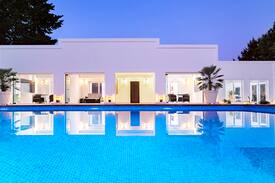 New Golden Mile Villa | Modern Villa CASA BALINESA near Puerto Banús