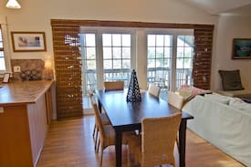 Long Beach House | Intrepid House - Dog Friendly