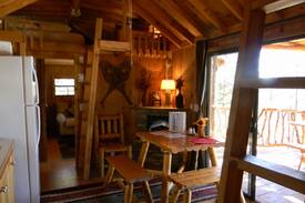 Alto Cabin | Ian Cabin at Bottle House Cabins