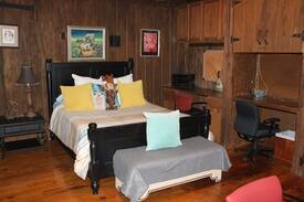 Grapevine House | The Historical Carriage House