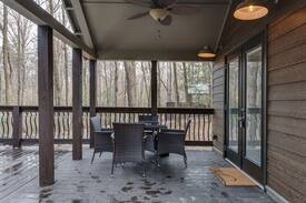 Monteagle House | Peace By the Creek-The Retreat at Deer Lick Falls