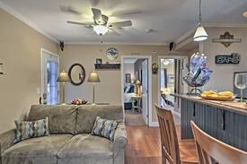 Pollock Pines Cabin | 'Avery House' Pollock Pines Cottage w/Hot Tub!