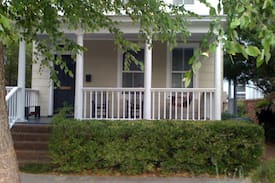 New Bern Apartment | The Whitford House 604 A Hancock Street - Historic