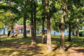 Bull Shoals House | Steps to the water’s edge of Bull Shoals Lake!!