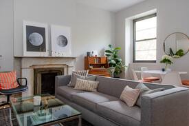 Cobble Hill Apartment | Sunny Apt in Historic Cobble Hill Brownstone