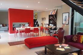 Greater Johannesburg Metropolitan Area House | Luxurious Modern Gem in Parkhurst