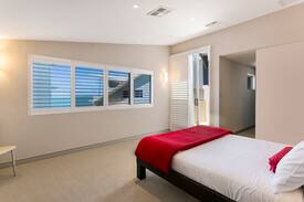Redcliffe Apartment | 3 Bed Oceanview Penthouse Redcliffe