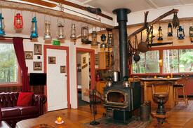 Tanjil Bren House | Jenny's Lodge