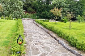 Inniskeen Apartment | Candlefort Lodge-Tranquil Haven by the River Fane.