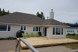 Bathurst Cabin | Youghall Beach Oasis!
