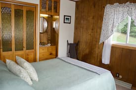 Brant Lake Cabin | Raymond's Cottages Brant Lake NY - The Hummingbird