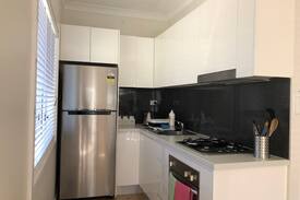 Penshurst House | Private guesthouse in the quiet suburbs of Sydney.