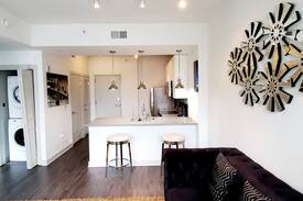 North Buckhead Apartment | Luxurious Highrise Haven (City View)