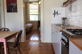 Port Albert Apartment | Stern Cottage