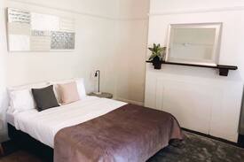 Warrnambool House | House on Hider - A Charming Central Cottage