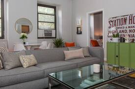Cobble Hill Apartment | Sunny Apt in Historic Cobble Hill Brownstone