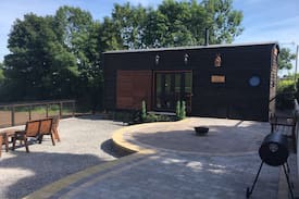 Dungannon Cabin | Gorestown Glamping Chalets, 4 Bed Highland Hut.